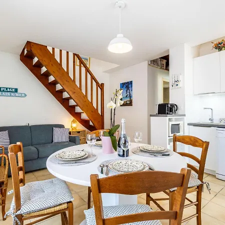 Les Privileges By Interhome מלון