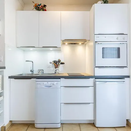 Les Privileges By Interhome 2* 생팔레쉬르메르